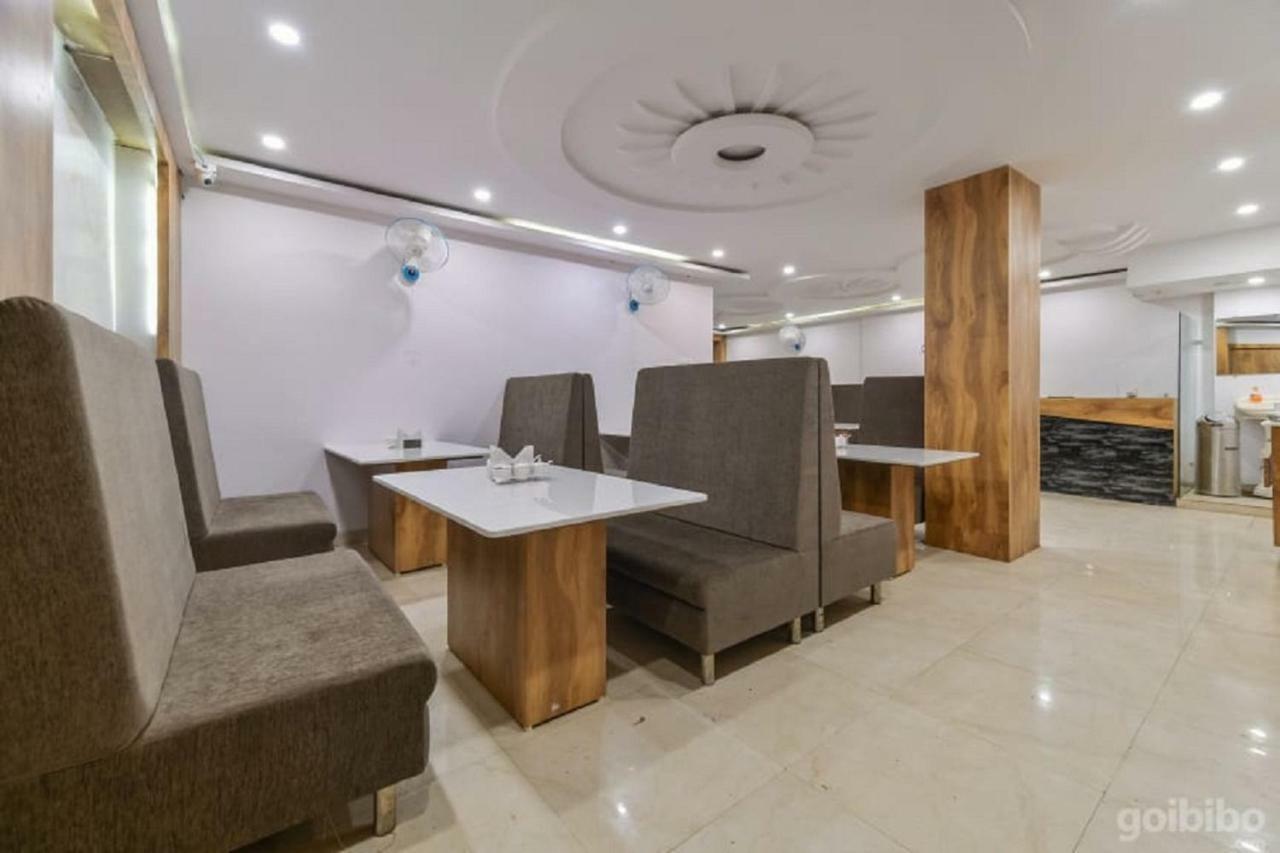 Hotel City Palace 乌贾因 外观 照片